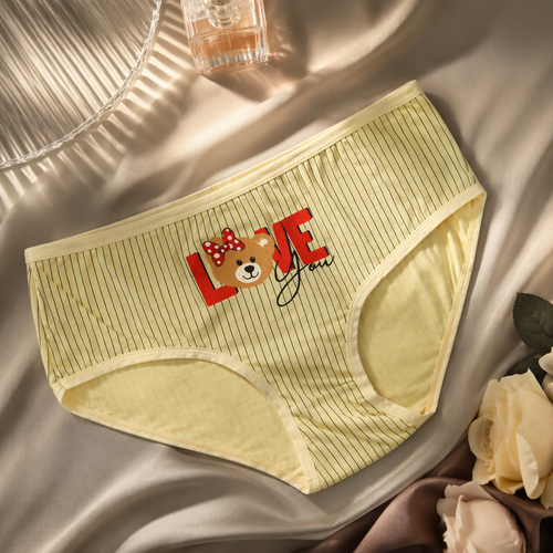 شورت زنانه نخی کرم طرح love سایز 2XL